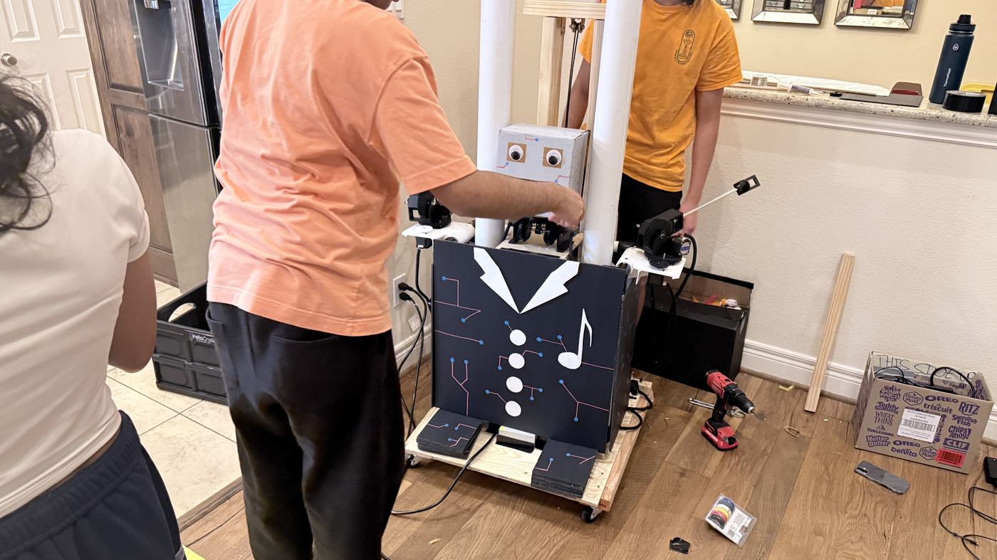 Rishaan of Trailblazers DI: Music Conductor Gimmick (TCE 1) for the "Win It Big!" Technical Challenge (2025-26 Season), build photo 8 of 9