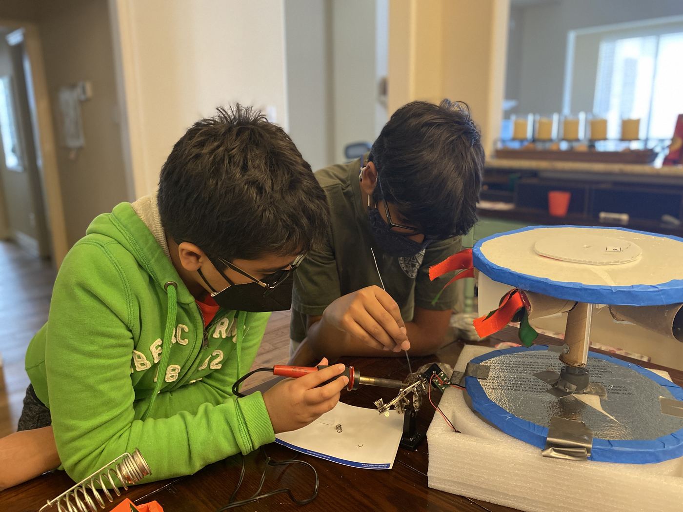 Vivaan of Trailblazers DI: the taxi-to-limousine transformation and technical builds, "Up Close" Technical Challenge (2021-22 Season), photo 3 of 4