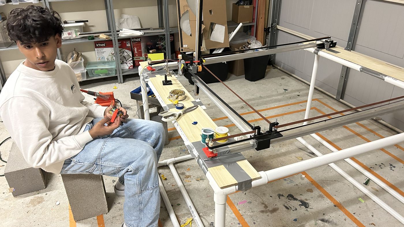Vivaan of Trailblazers DI: the taxi-to-limousine transformation and technical builds, "Breaking Point" Technical Challenge (2024-25 Season), photo 10 of 14